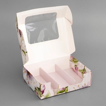 The box is folding, under 3 eclairs, confectionery packaging "Flower", 20 x 15 x 6 cm-3