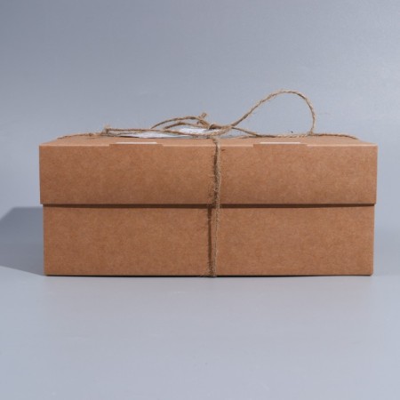 Capcake box, confectionery packaging with a nameplate, 6 cells, “manual work”, 23.5 x 16 x 10 cm-2