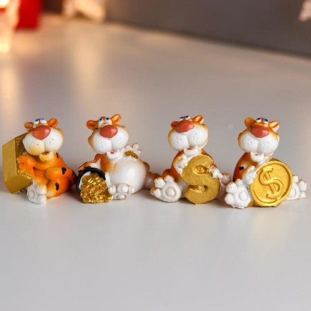 Souvenir Polystone "Tiger Nosik with gold/money" mix 5.5x3.5x5 cm