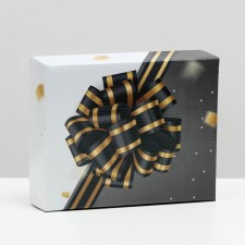Box cover is a “tape”, without a window, 18 x 15 x 5 cm