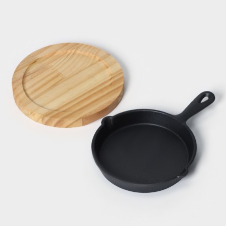Cast iron pan "Avignon", 21.5 × 15.5 × 2.5 cm, with 2 plums, on a wooden stand-5