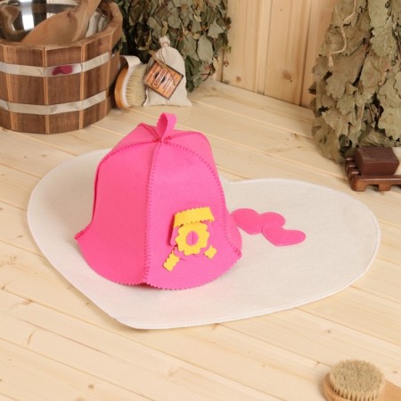 Set for a bath: a hat and a rug "Coquet"