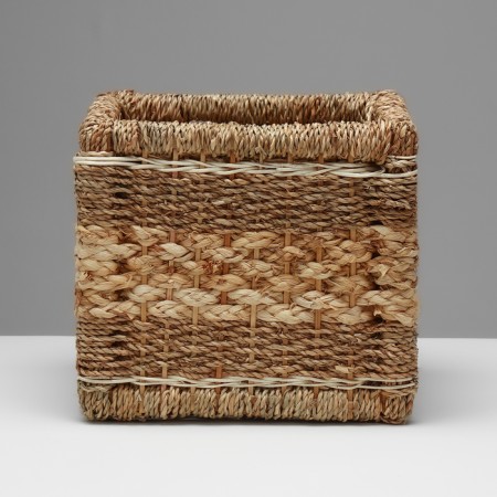 Wicker basket 26x21x22 cm-1
