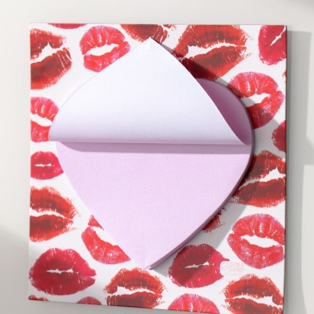 Magnet with a block "kisses" 10.5x10.5 cm-5