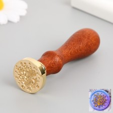 Printing for wax with a wooden handle 