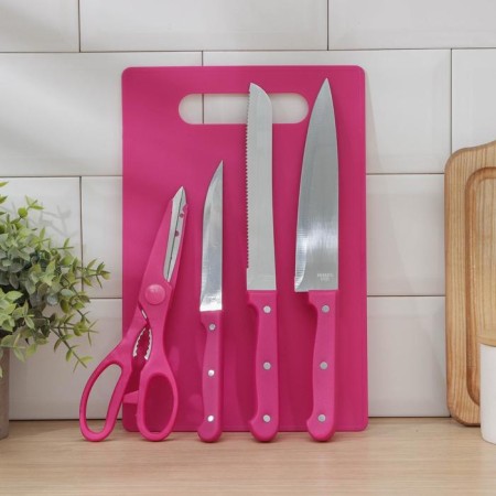 A set of kitchen supplies, 5 objects: knives 12 cm, 17 cm, 17.5 cm, board, color mix