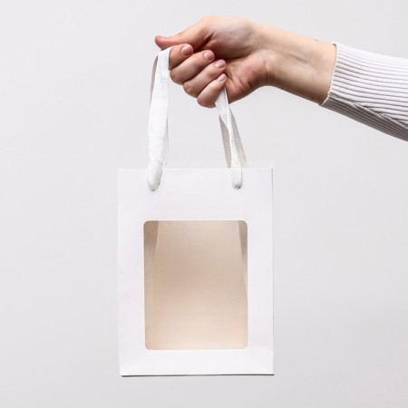 Gift package, with a window, 20 x 15 x 10 cm, white