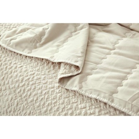 A set with a bedspread "Irma", size 230x250 cm, 50x70 cm - 2 pcs, color milk-3