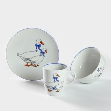 Porcelain set for breakfast 