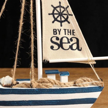 Souvenir ship with a backlight 23*5*33cm-3