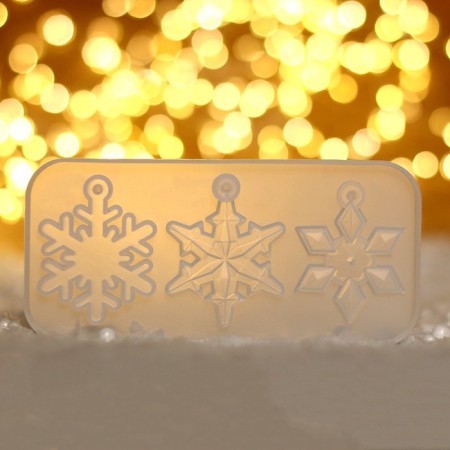 The universal silicone form, Snowflakes 3 in 1, size from 5.2 to 5.6 cm-7