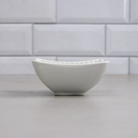 Dish "orchid", porcelain, Iran-6