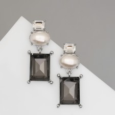 Earrings with pearls 