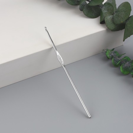Knitting hook, iron, d = 1.5 mm, 12 cm