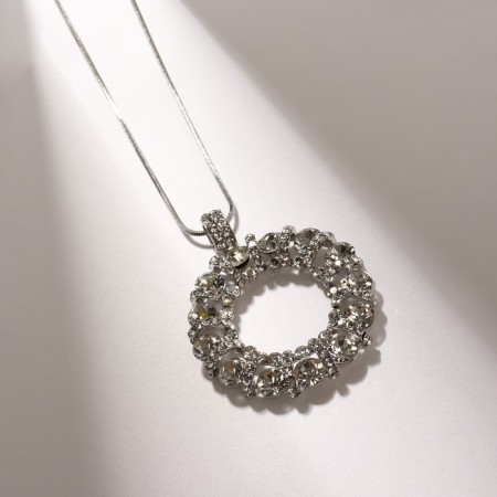 Circle Circle Circle, white color in silver, 72 cm-1