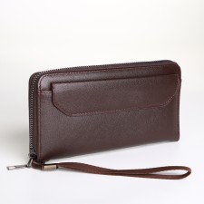 Male purse-clate on a zipper, brown color