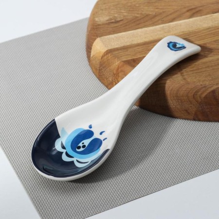 Standing under the spoon of the share "Waxer", 22.3 × 7.1 cm