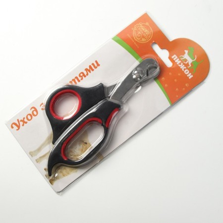 Middle scissors are medium with an emphasis for a finger, black with red-5