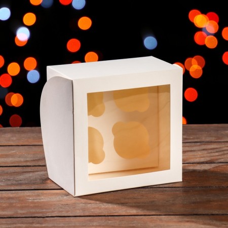 Packaging for 4 mini-driving white with a window, 13 x 13 x 8 cm