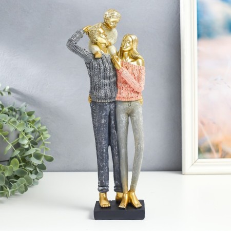Souvenir Polystone "Family - dad, mom and child, in sweaters" 13x6x32.5 cm