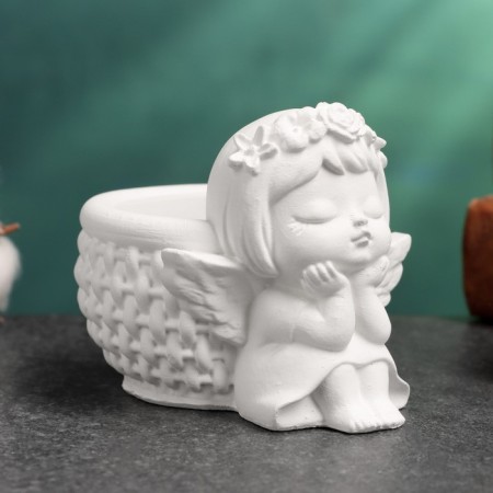Climb "Angel with a basket" 9x6.5x7cm