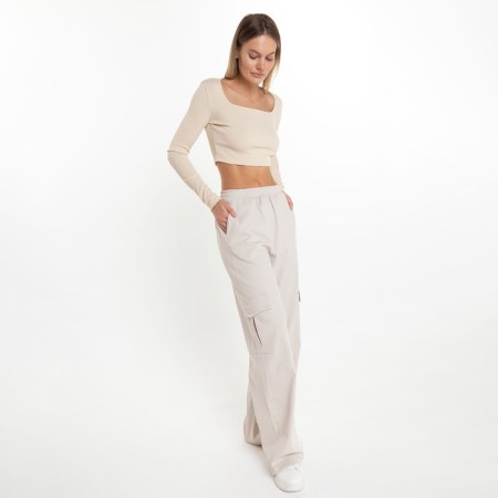 Cargo trousers are female, dairy color, size 52-5