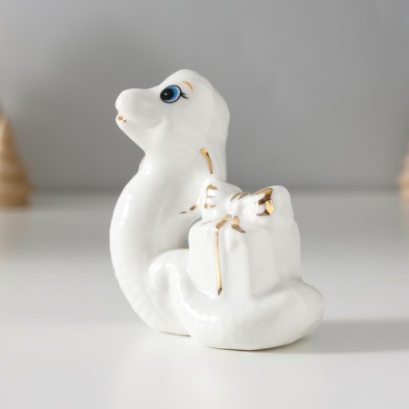 Souvenir Ceramics "White Cobra with a gift" with gold 3.5x8x7.5 cm-1
