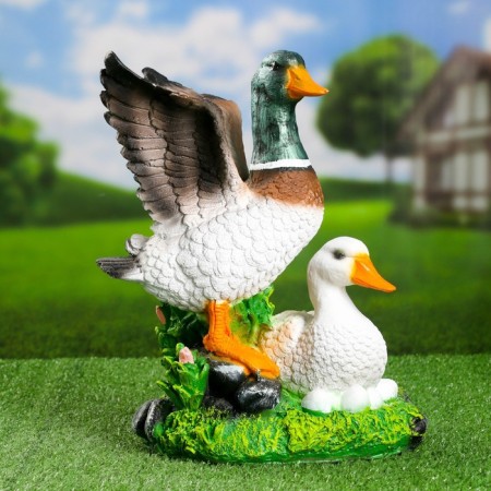 Garden figure "Duck with Selezem" 35cm
