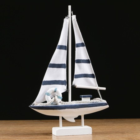 Yacht "Vivat", 21x7x32 cm, white