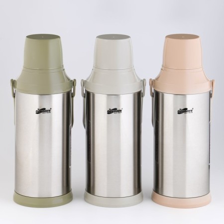 Thermos 2 l, with a glass flask, retains heat 12 hours, with a mug, mix