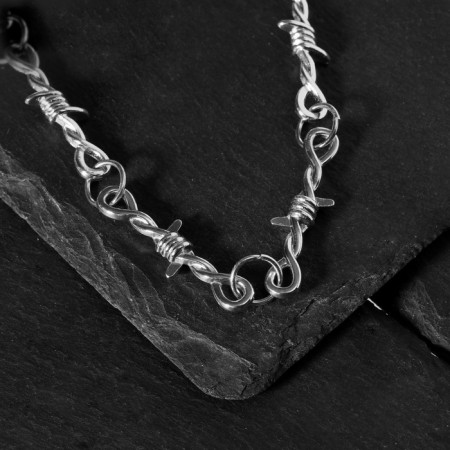 The necklace "wire" is prickly, the color is silver, l = 45 cm-8