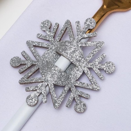 A set for the decor of the dining rooms "Snowflake", 4 pcs, col. silver 6.5x7.5 cm, 100% p/e, felt 626098-1