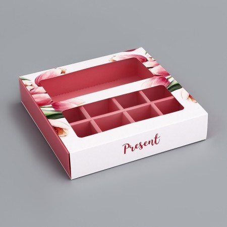 Box for 8 sweets + chocolate, with the Present window, 17.7 x 17.8 x 3.8 cm. Confectionery packaging-1