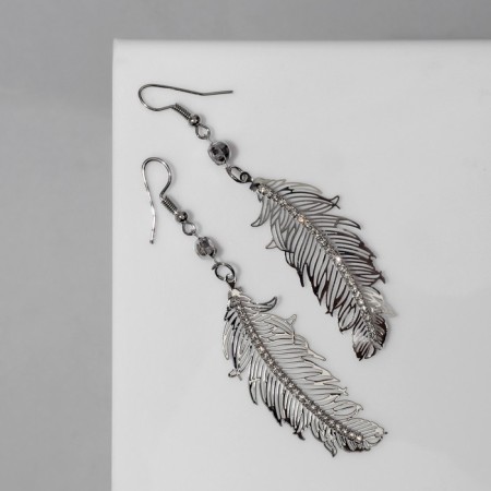 Earrings hanging "feathers" wind, white color in silver, 8 cm-1