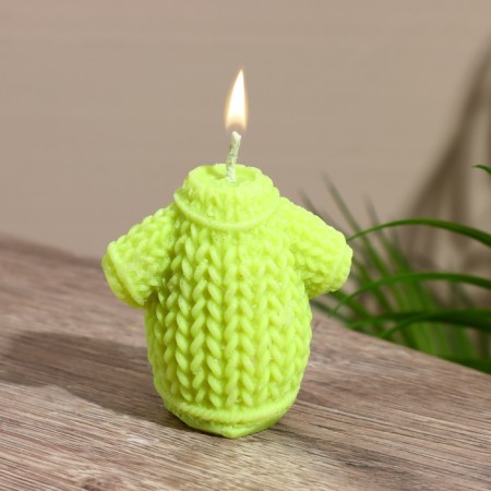 Candle "sweater" 3x3x6 cm, soy wax mix