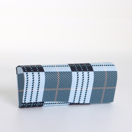 Magnet glass case, length 16 cm, blue color