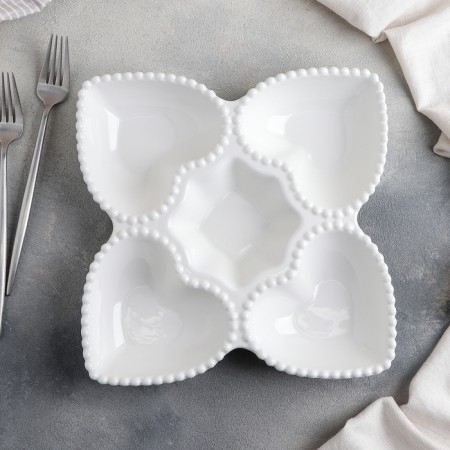 Menzhitsa ceramic 5 cells "Heart", 25 × 5 cm, white color