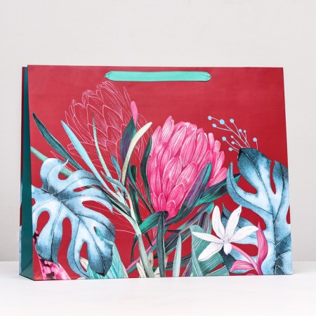 Gift package "Flowers" red, 50 x 40 x 15 cm