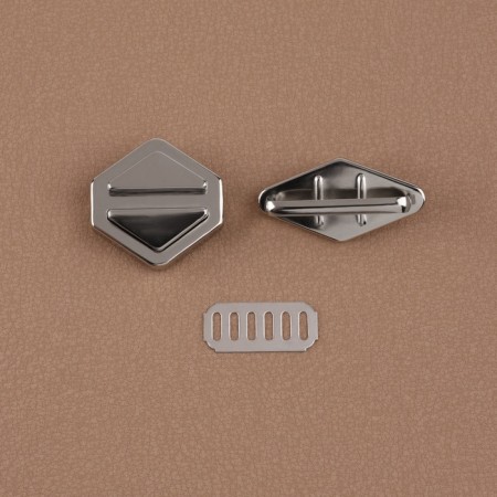Bag Fraille, 3.1 × 3.1 cm, pearl silver color-2