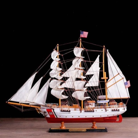 The ship souvenir "conductor", 3 masts, white side, black stand, white sails-1