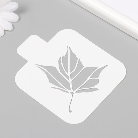 Plastic stencil "leaf" 9x9 cm-1