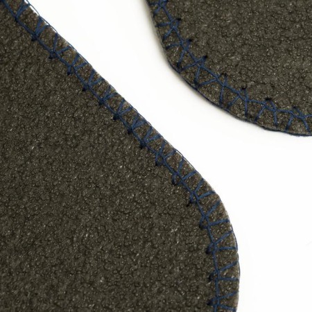 Slopels disposable standard are blue, with a closed cape-5