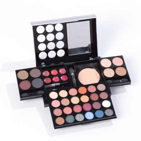 A set of professional cosmetics "Miss Young" No. 17
