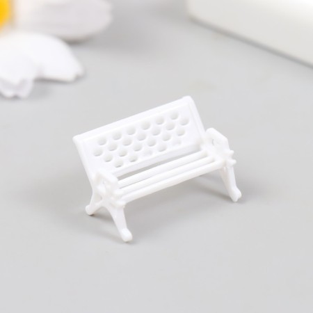 Figure for florarium plastic "Bench" white 2.5 cm-2