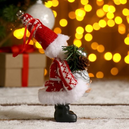 Santa Claus "In a red fur coat with a silver bag" 14 cm-3