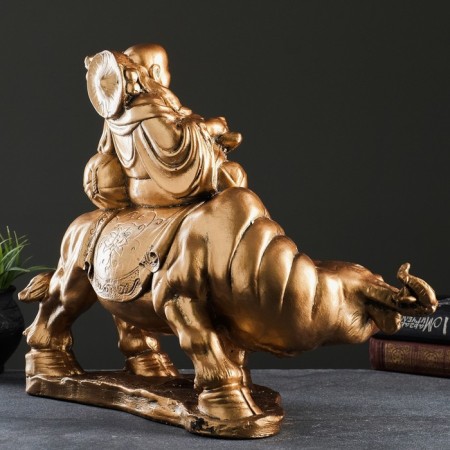 Figure "Hotty on the Buwol" bronze, 23x47x36cm-3