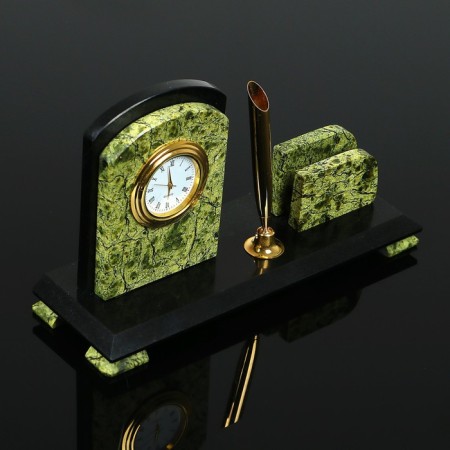 The desktop "with a clock", 15.5x5.5x10 cm, coil-1