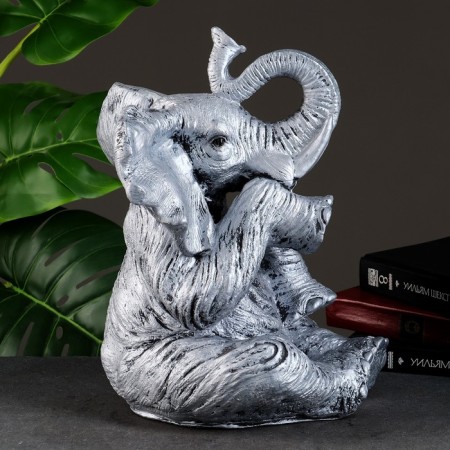 Pigger "Elephant Sitting" silver, 37x24x29cm-1