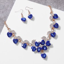 Set 2 objects: earrings, necklace 