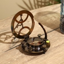 Compass with sunny clock 11 cm, brass